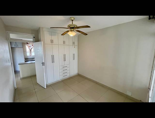 2.5 BEDROOM APARTMENT FOR SALE IN ESSENWOOD